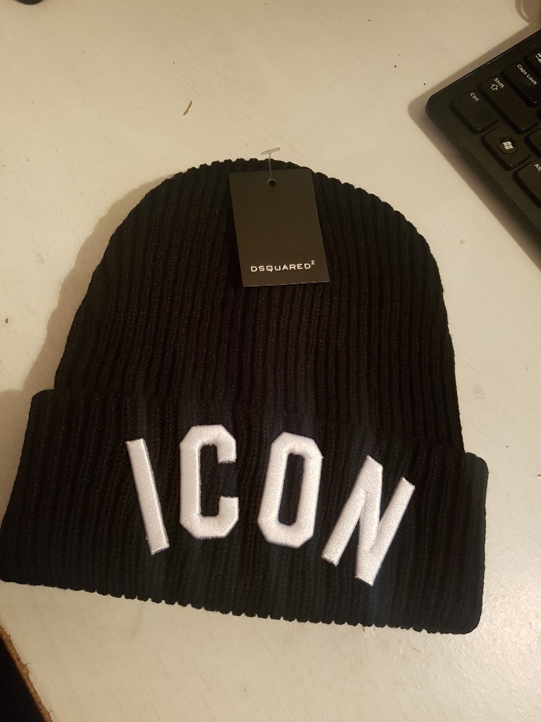dsquared2 winter hat